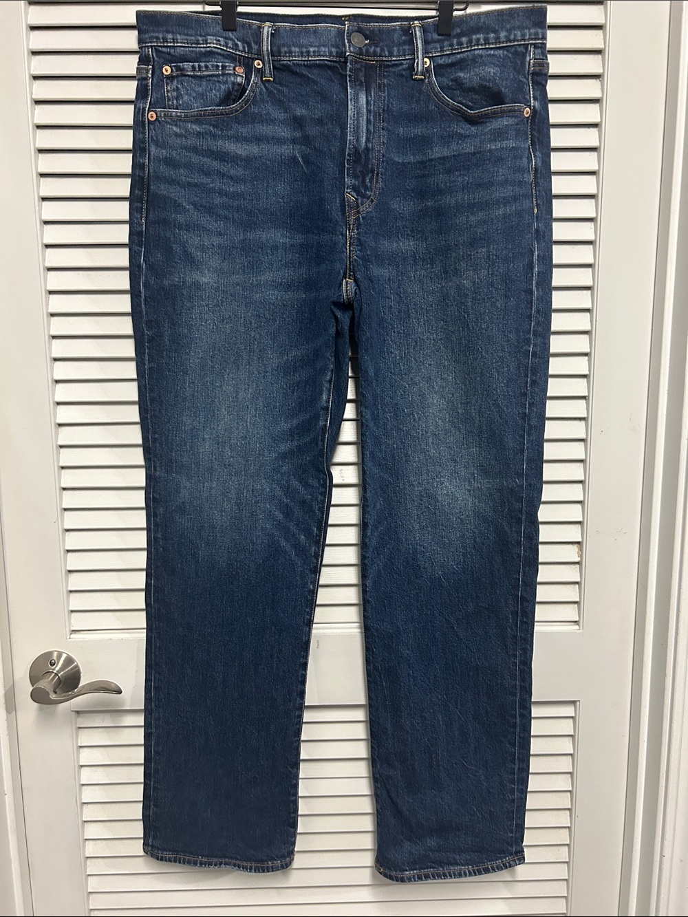 American Eagle Men's Dark Wash Relaxed Straight Jeans